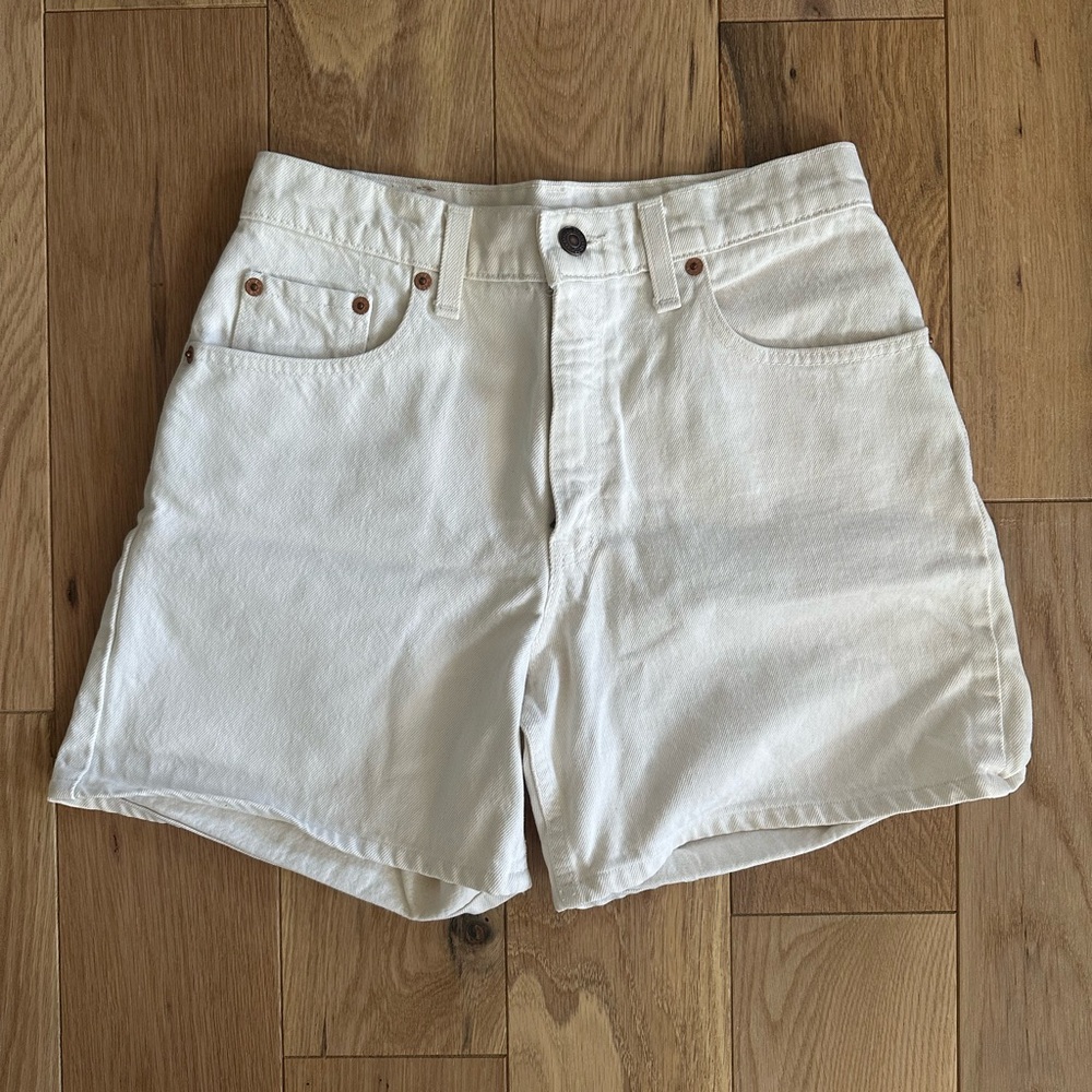 Levi's White/Cream Jean Shorts for Women/Juniors - Size 7 550 TM Relaxed Fit
